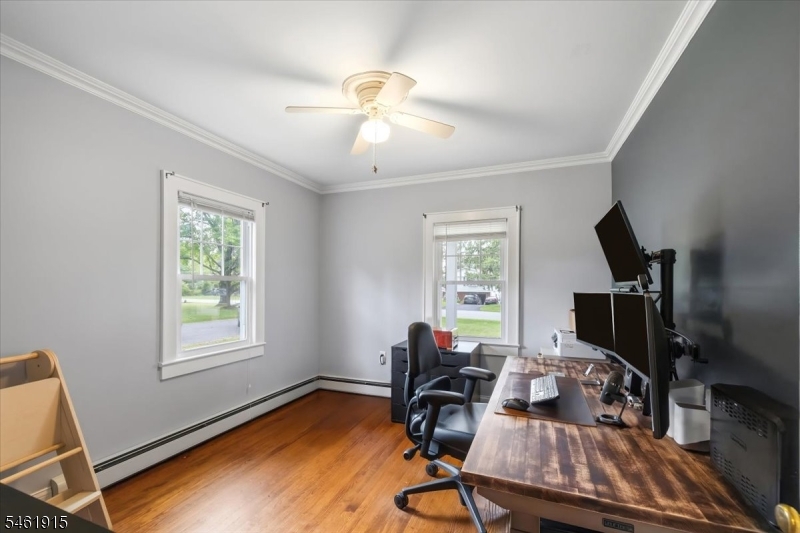 203 Pine St Property Photo 16