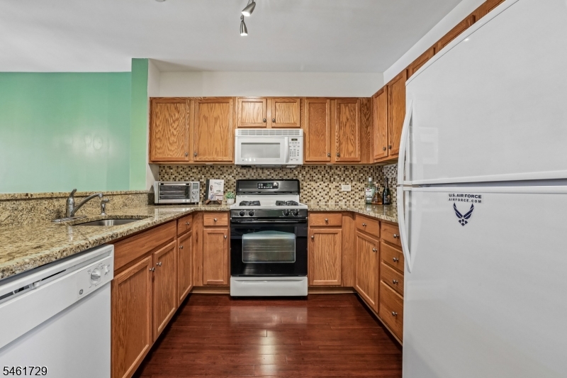 368 Rector St 419 Property Photo 14
