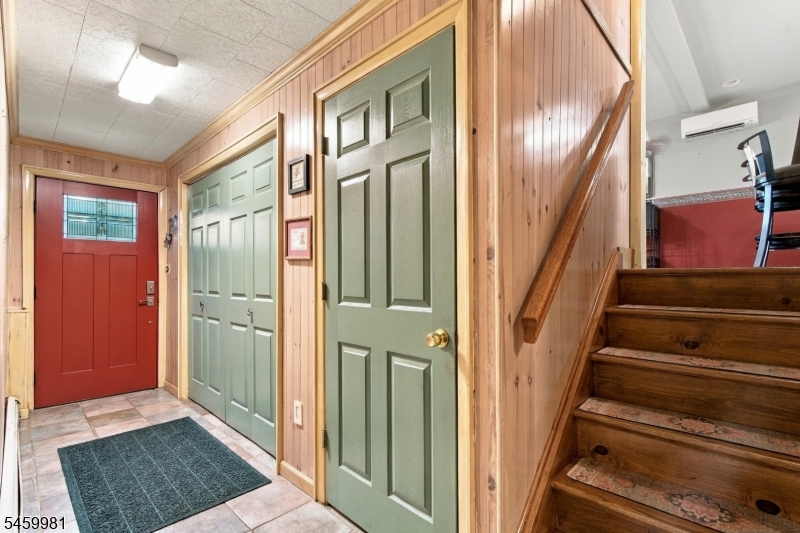 9 Melrose Ave Property Photo 3