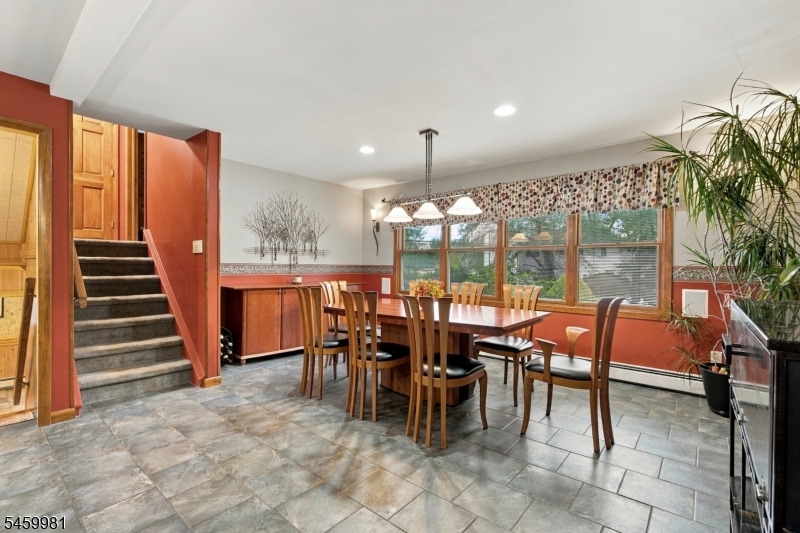 9 Melrose Ave Property Photo 11