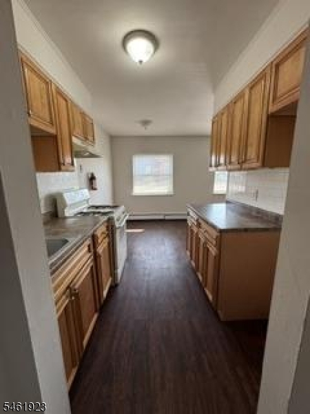 270 Bloomfield Ave C7 Property Photo 2
