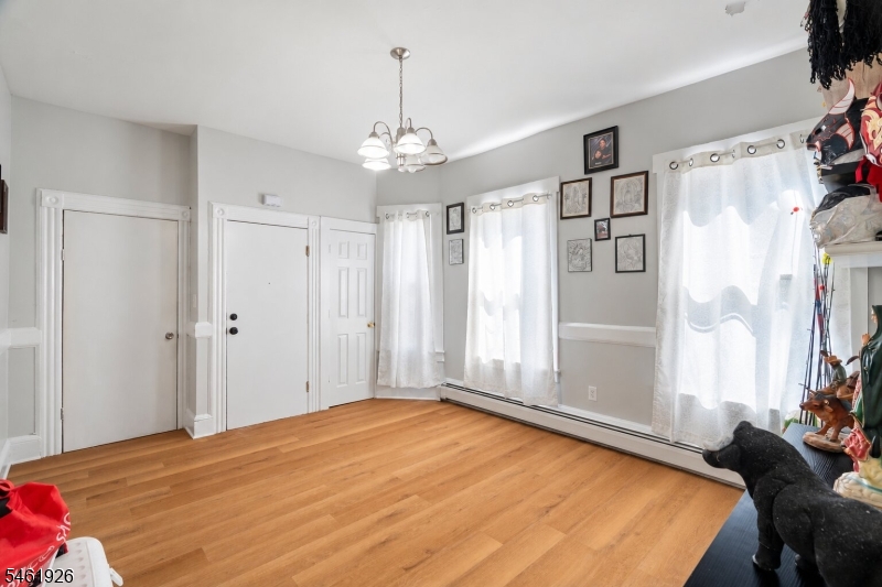 144 Spring St Property Photo 8