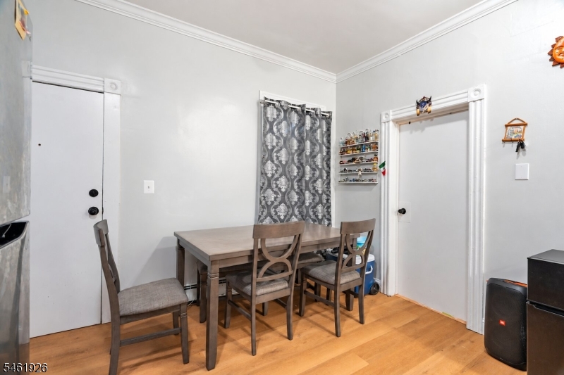 144 Spring St Property Photo 10