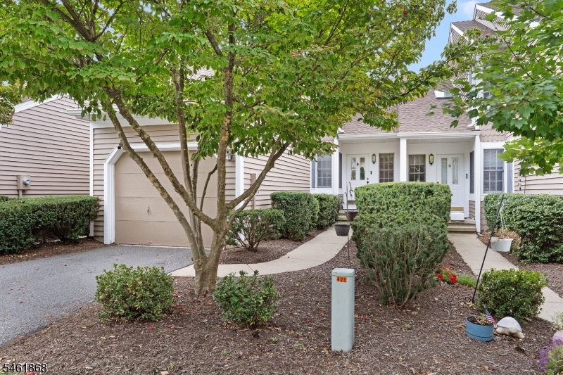 16 Stone Edge Rd Property Photo 1