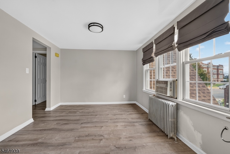 697 Roosevelt Ave Property Photo 10