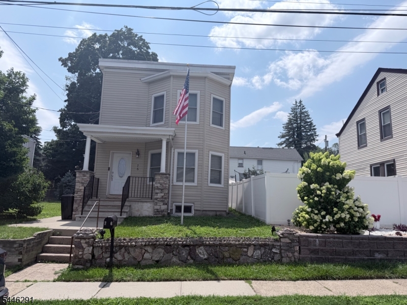 76 Mohawk Ave Property Photo 1