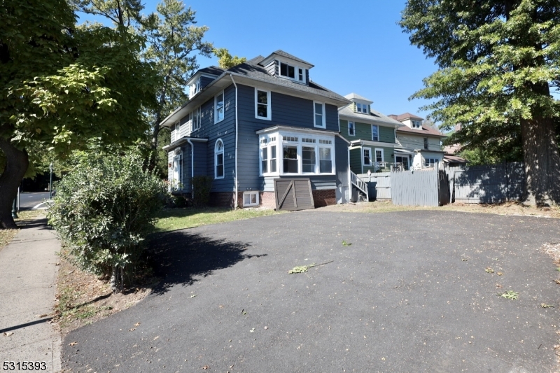 6 Stanley Rd Property Photo 2