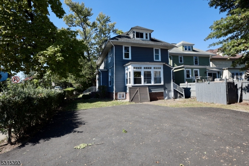 6 Stanley Rd Property Photo 3