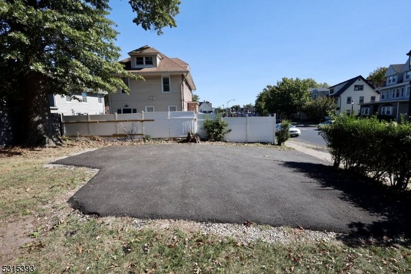 6 Stanley Rd Property Photo 4