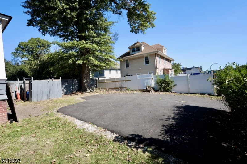 6 Stanley Rd Property Photo 5