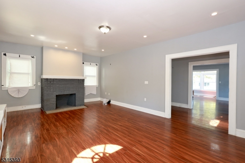 6 Stanley Rd Property Photo 8