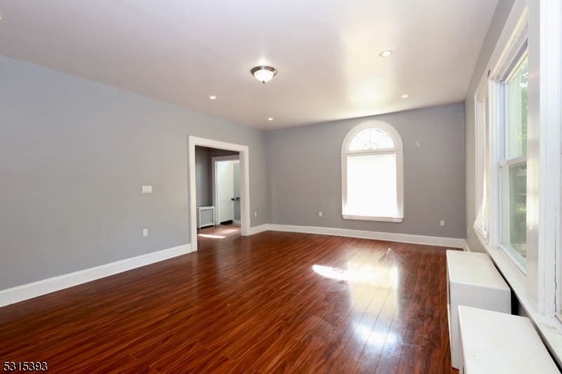 6 Stanley Rd Property Photo 10