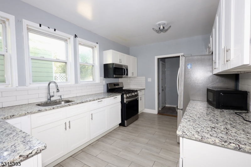 6 Stanley Rd Property Photo 18