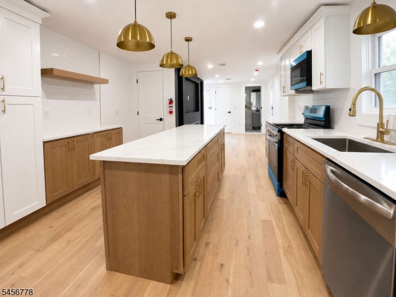 290 S 20th St Property Photo 23