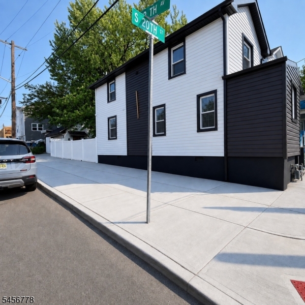 290 S 20th St Property Photo 32
