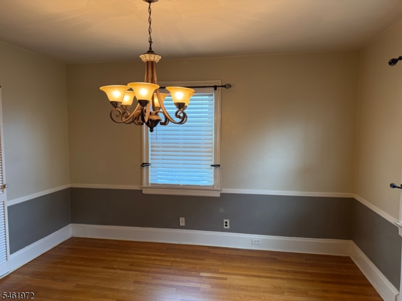 830 Travers St Property Photo 8