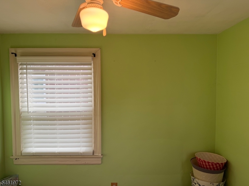 830 Travers St Property Photo 15