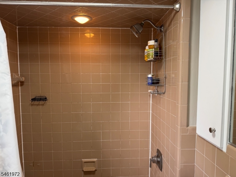 830 Travers St Property Photo 20