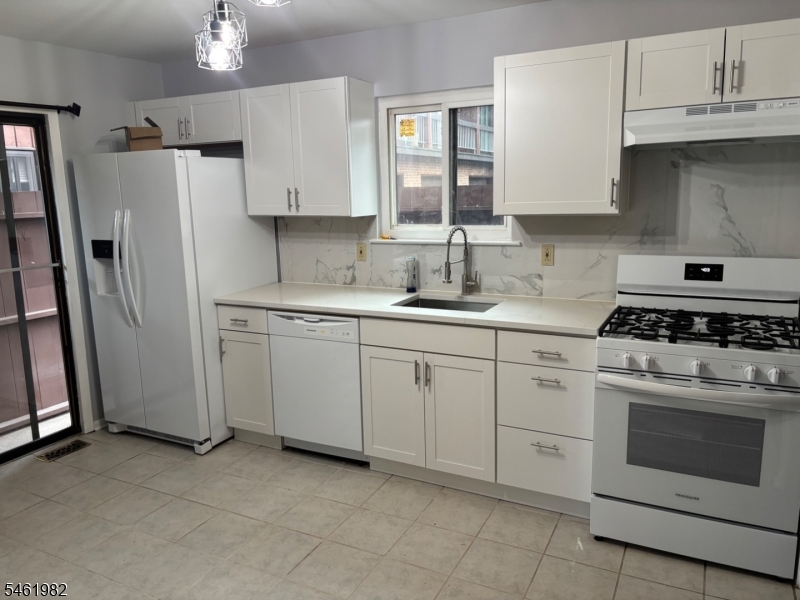 23 Bloomingdale Dr 2a Property Photo 6