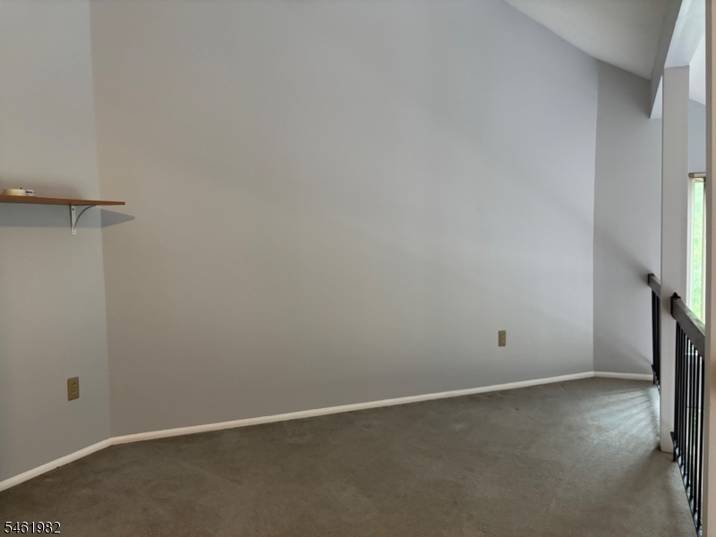 23 Bloomingdale Dr 2a Property Photo 11