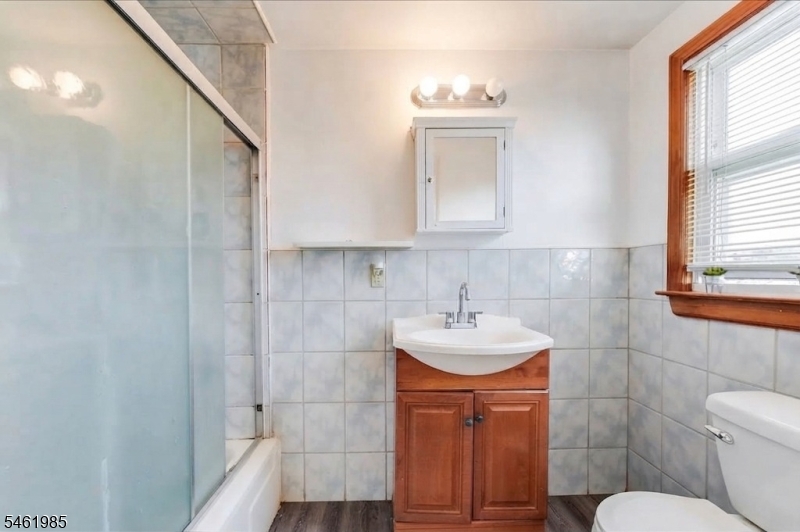 327 Stover Ave Property Photo 5