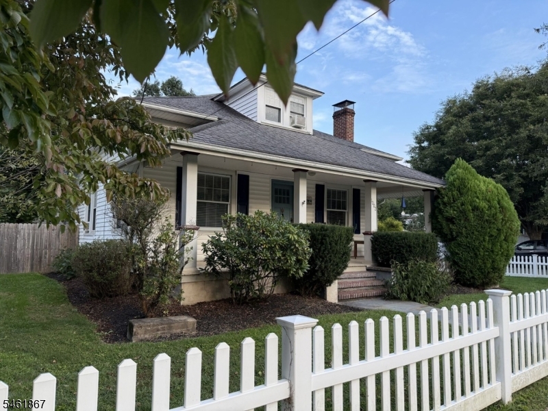 1002 Harrison St Property Photo 5