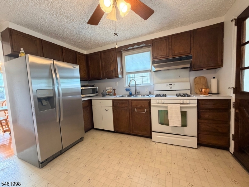 206 Delacy Dr Property Photo 15
