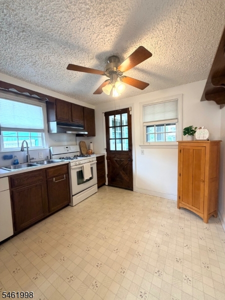 206 Delacy Dr Property Photo 16