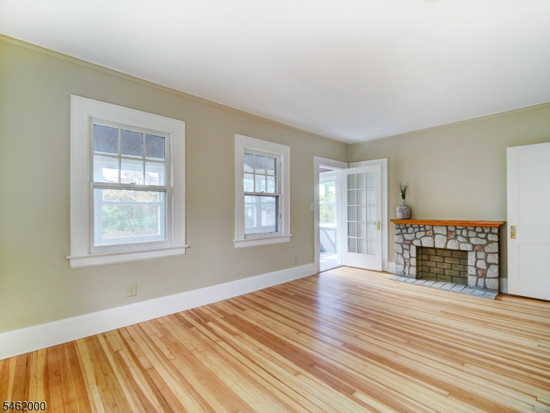10 Warman St Property Photo 2
