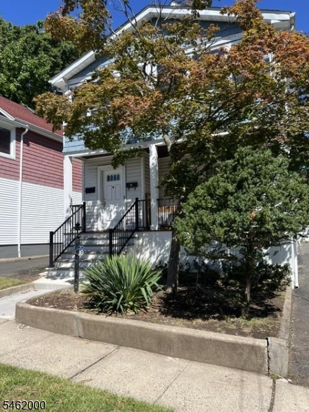 10 Warman St Property Photo 7