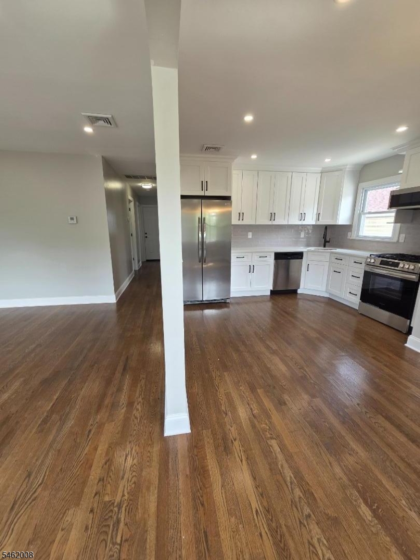 480 Boyden Ave 2 Property Photo 4