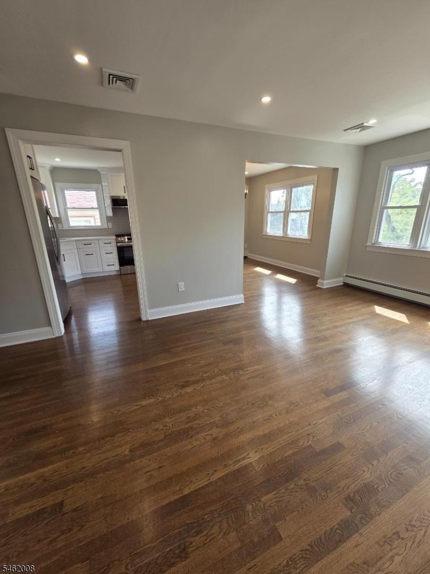 480 Boyden Ave 2 Property Photo 6