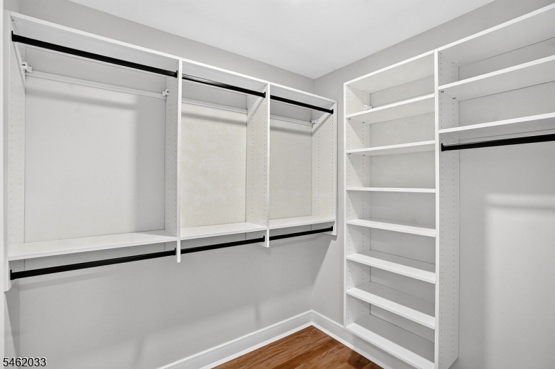910 Minisink Way Property Photo 13
