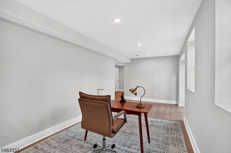 910 Minisink Way Property Photo 15