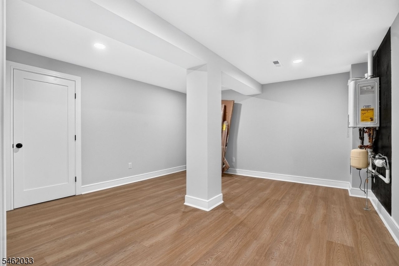 910 Minisink Way Property Photo 24