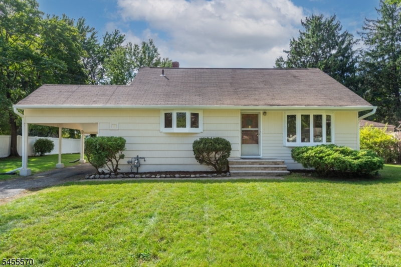 8 John St Property Photo 1