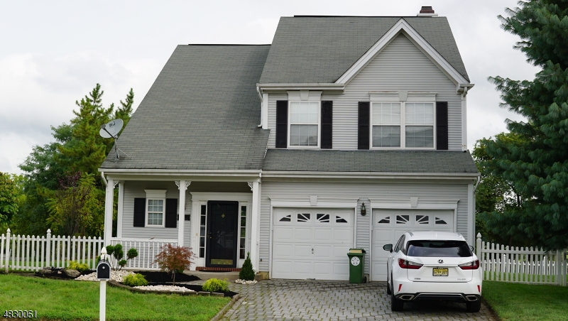 24 Cartier Dr Property Photo 1