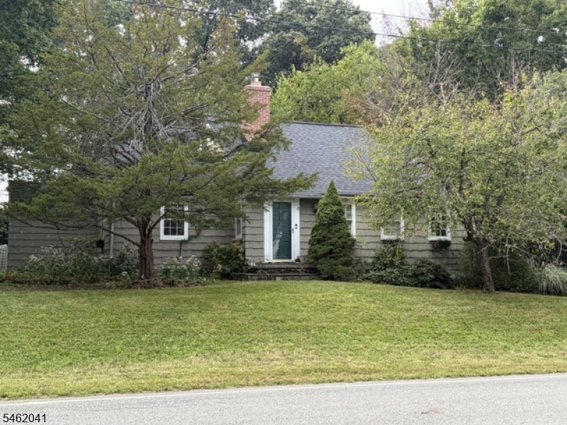 134 Woodport Rd Property Photo 1