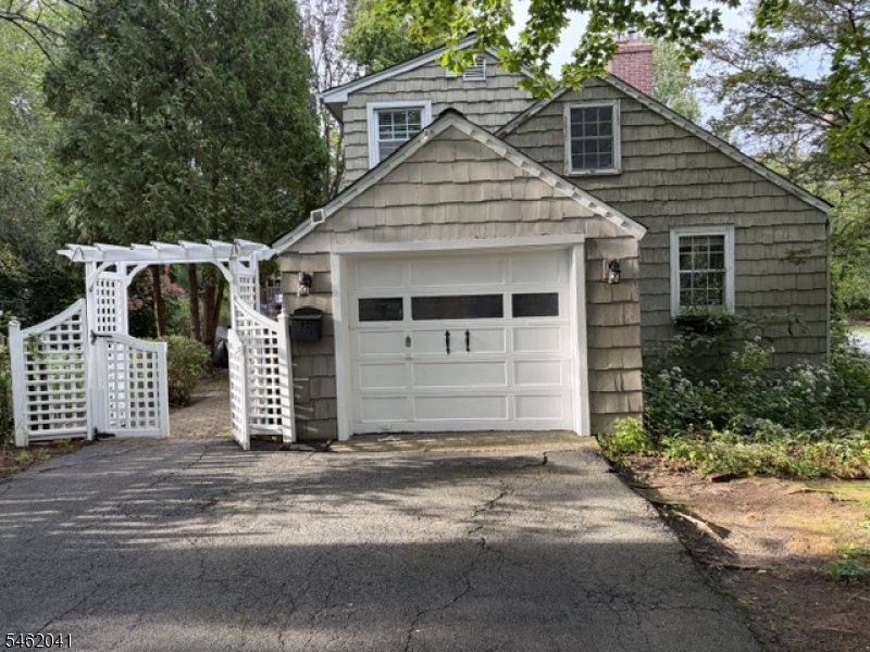 134 Woodport Rd Property Photo 2