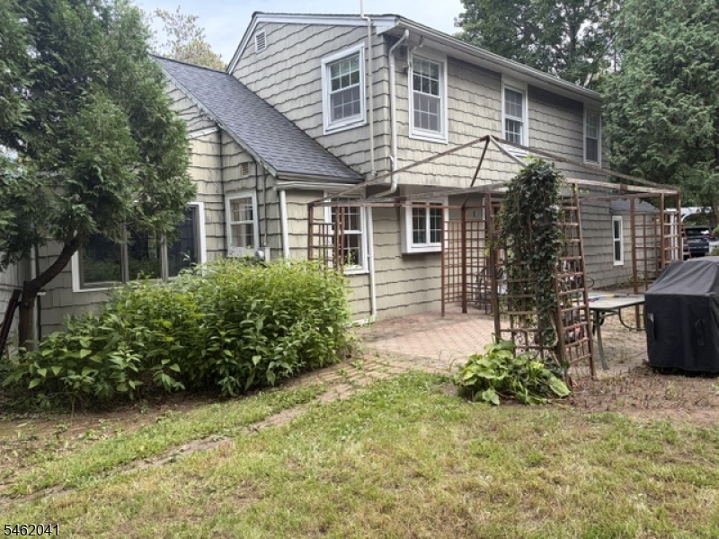 134 Woodport Rd Property Photo 3