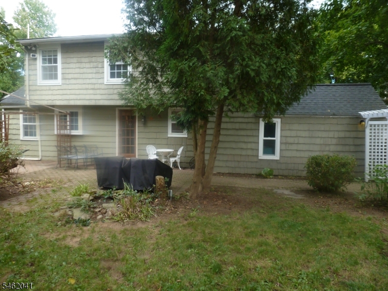 134 Woodport Rd Property Photo 4