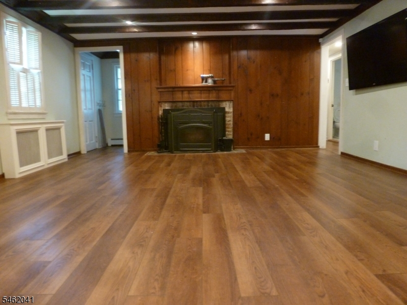 134 Woodport Rd Property Photo 12