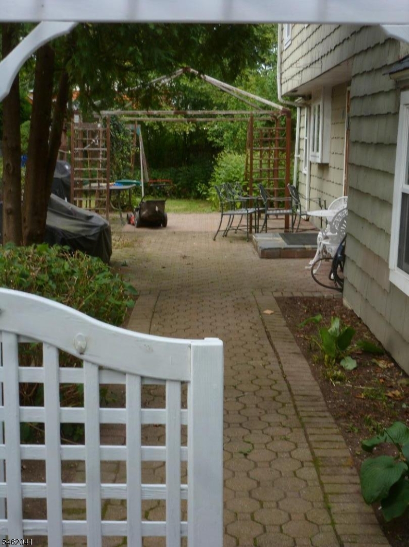 134 Woodport Rd Property Photo 22
