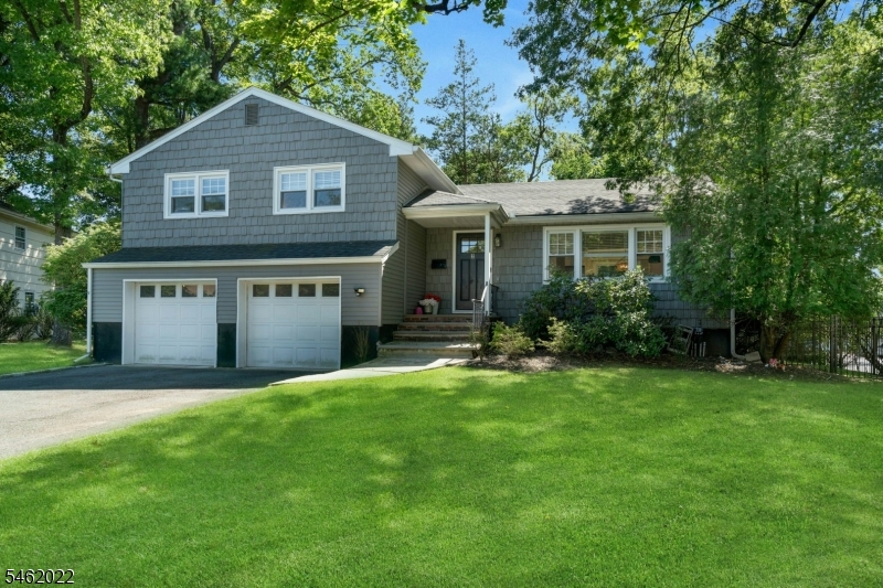 2 Tuers Pl Property Photo 1