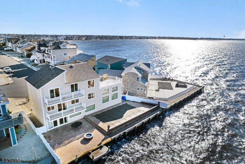 225 K Ct Property Photo 1
