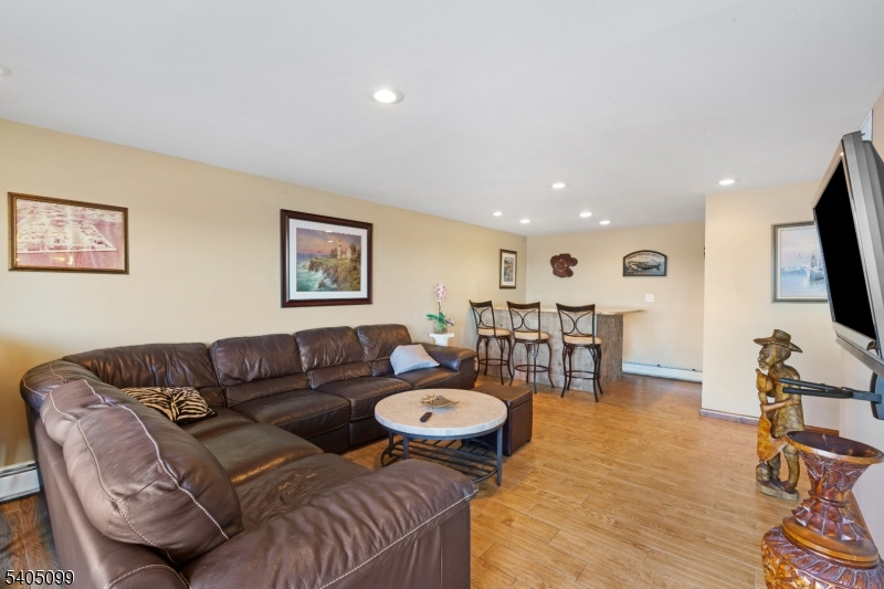 225 K Ct Property Photo 3