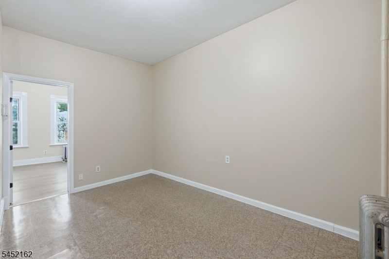 5 Monroe St 4 Property Photo 4