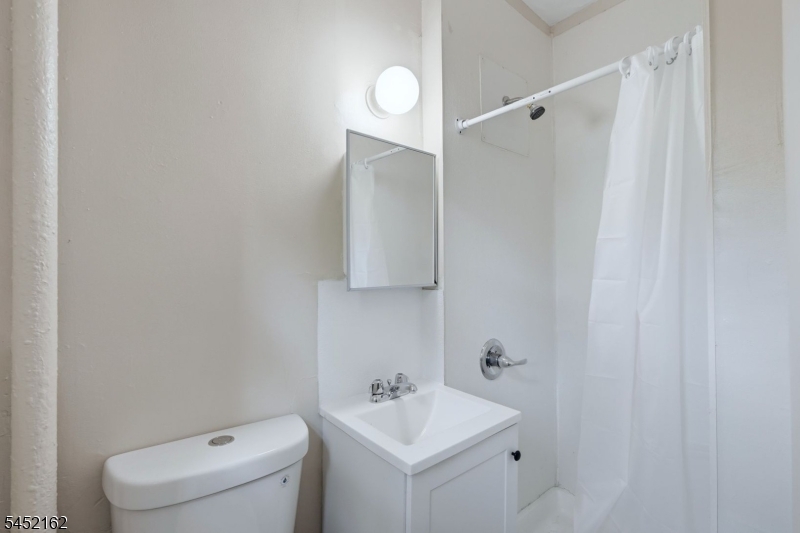 5 Monroe St 4 Property Photo 8