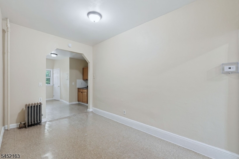 5 Monroe St 5 Property Photo 4