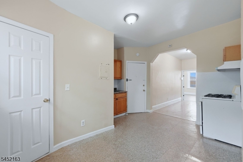 5 Monroe St 5 Property Photo 5